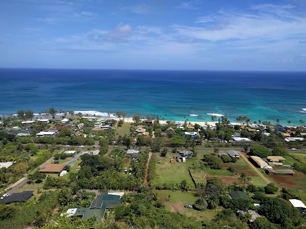 ʻEhukai Pillbox Trail 1