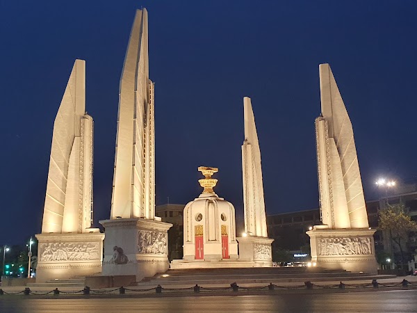 Democracy Monument 2