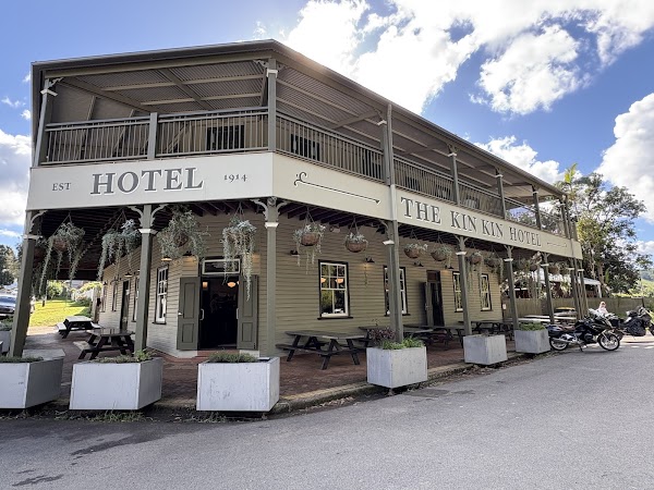 The Kin Kin Hotel 4