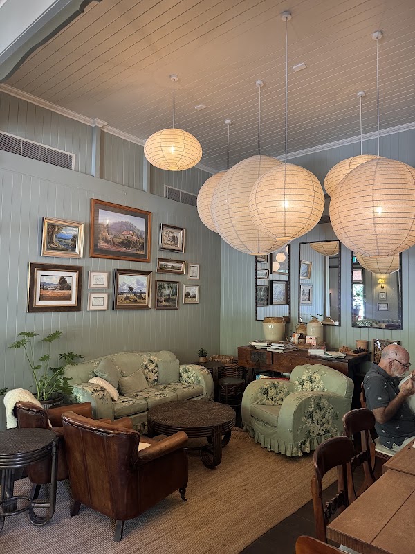 The Kin Kin Hotel 2