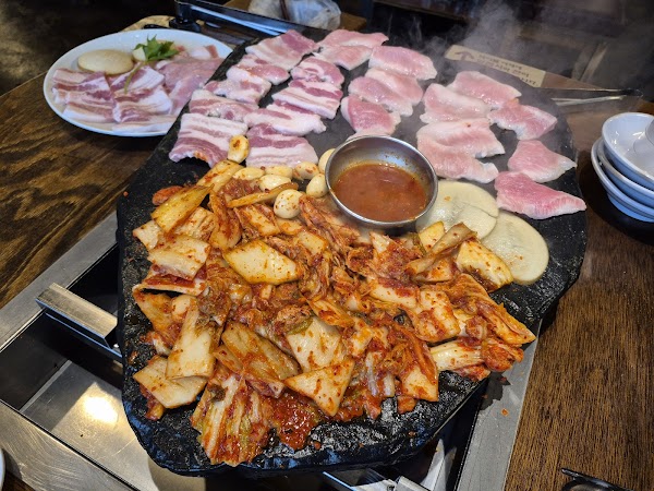 석암생소금구이 용산점 3