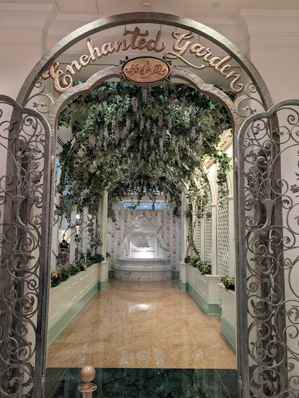 Enchanted Garden Restaurant 3