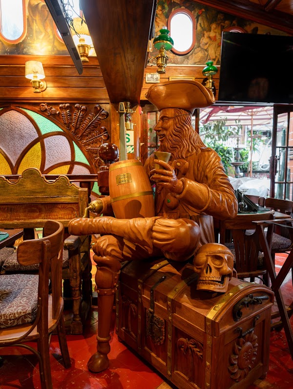 Restaurant Bistro Bar Indio Feliz