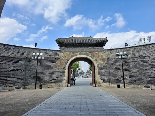 Janganmun Gate 4