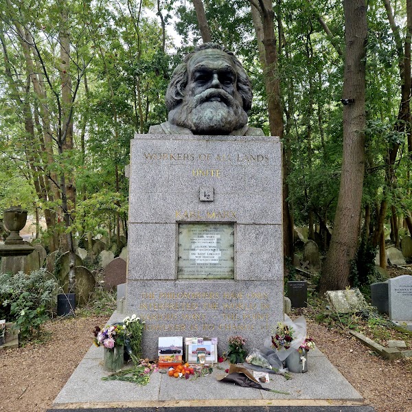 Highgate Cemetery 5