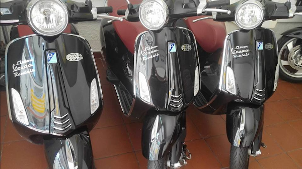 Lisbon Vespa Rentals 1