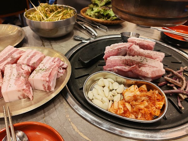 삼환축산 중동점 3