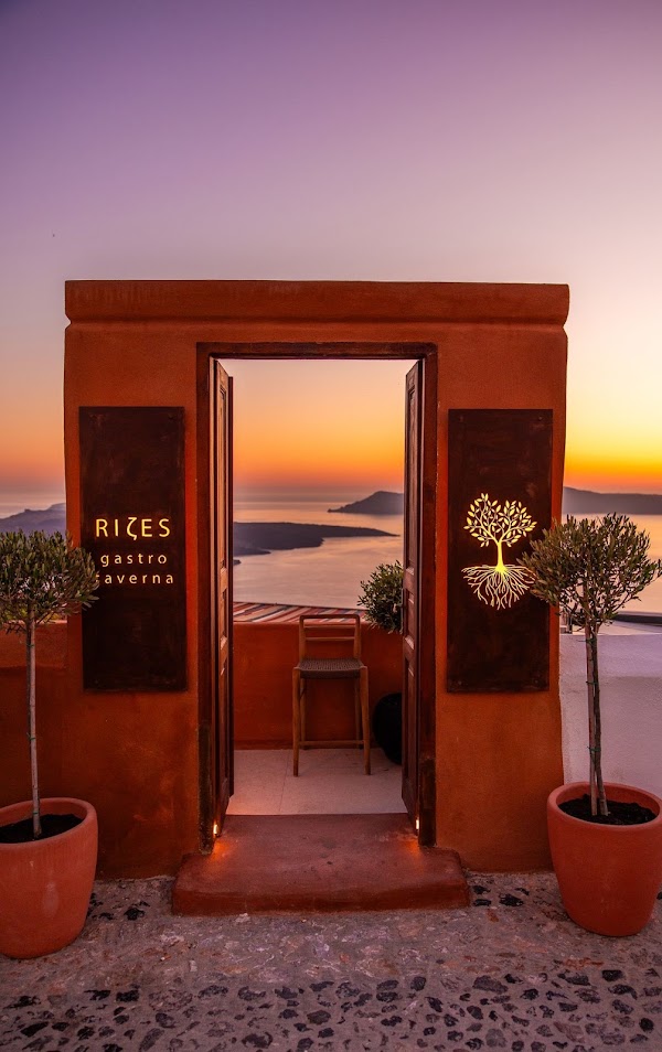 Rizes Gastro Taverna Santorini 1