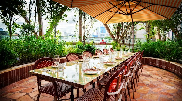 Mama Sky Pool & Bar Singapore 1