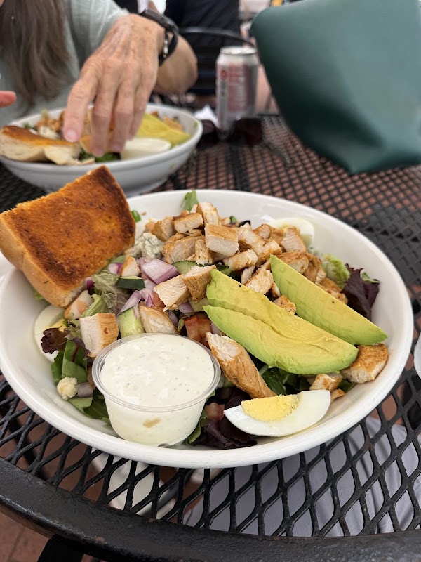California Pasta Sandwich & Salads 4