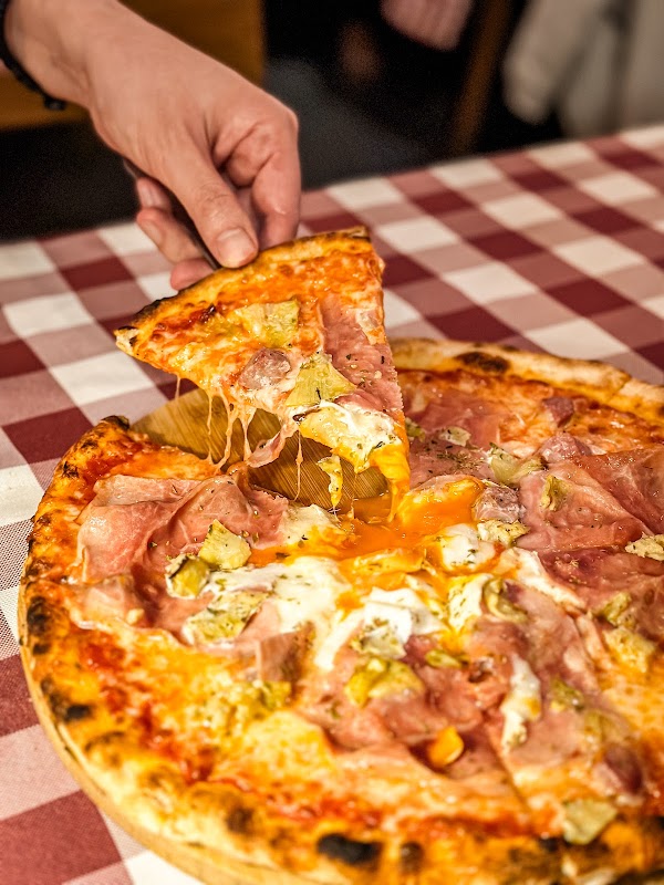 Pizzeria Italia - Sai Ying Pun 3