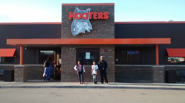 Hooters 1