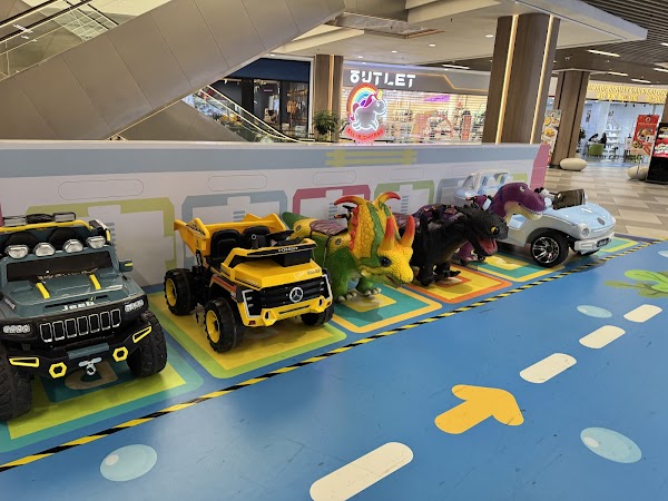 Bloomsvale Shopping Gallery 5