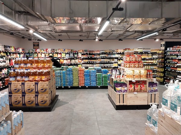 Bloomsvale Shopping Gallery 4