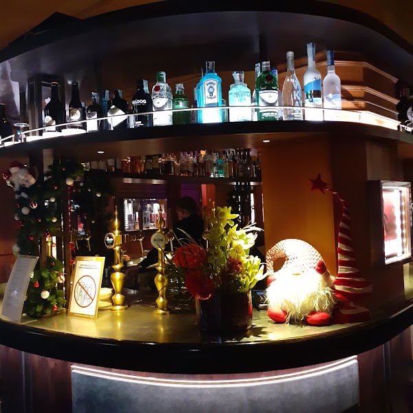 Move On - Italian Pub & Record Store 4