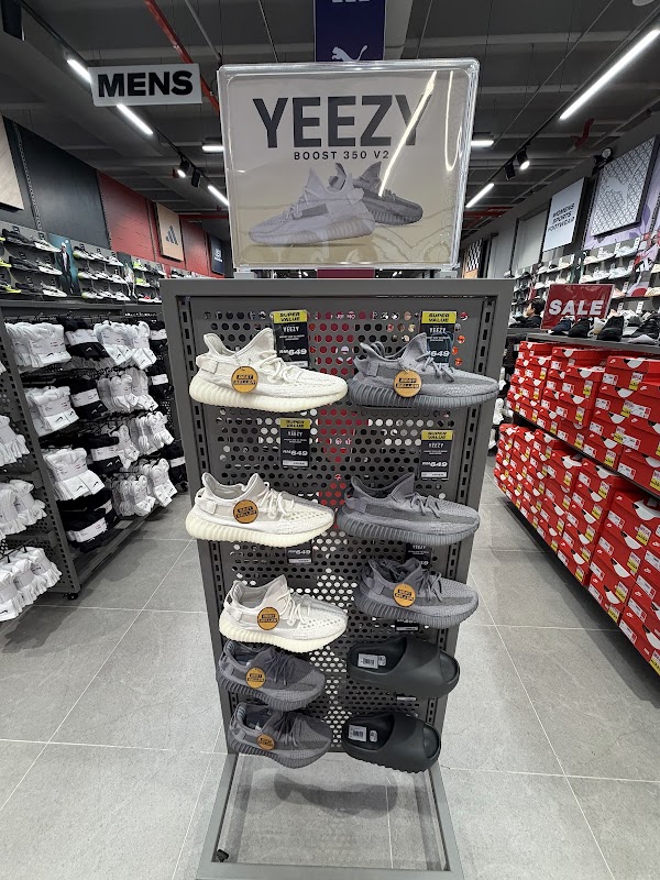 Sports Direct 4