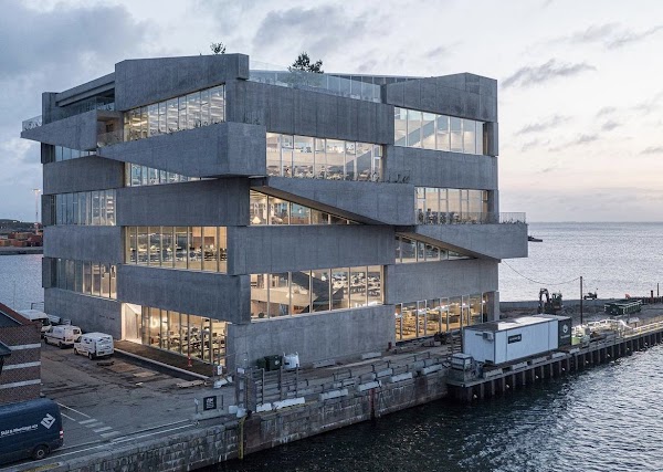 Architectural spots in the world 67