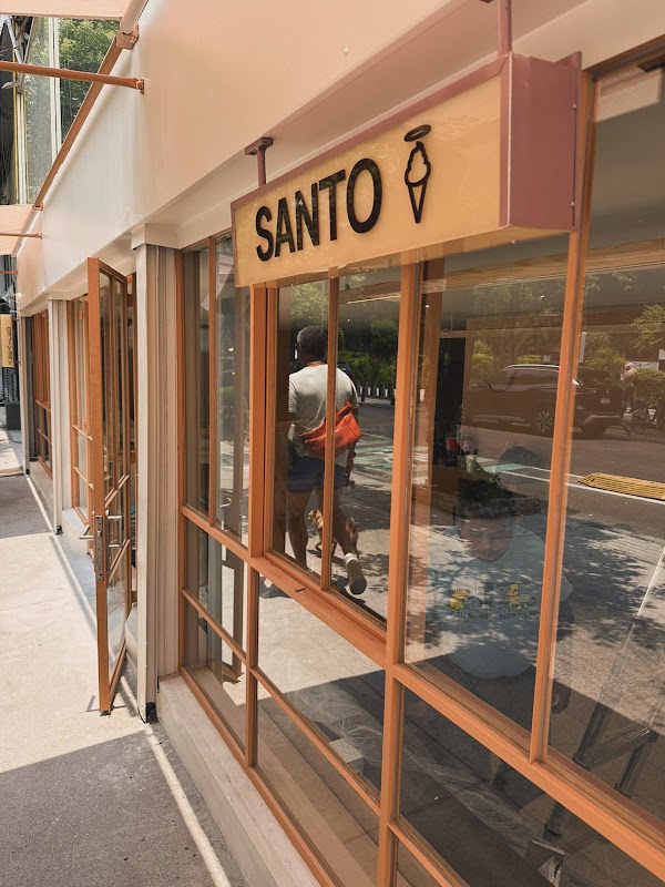 Santo Gelateria Cafe 1