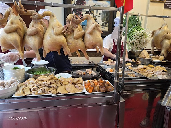 Huyền Hương Chicken Phở 3