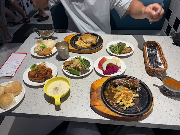 我家牛排高雄同盟旗艦店 3