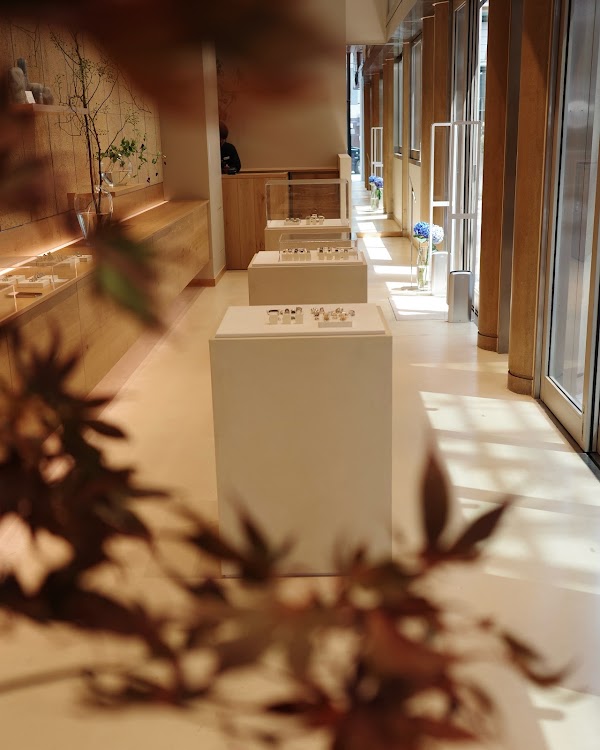 UNITED ARROWS Harajuku Main Store 4
