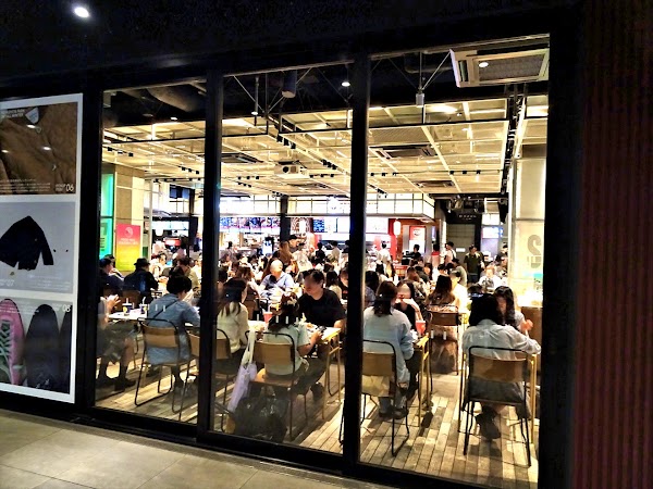 FOOD HALL
