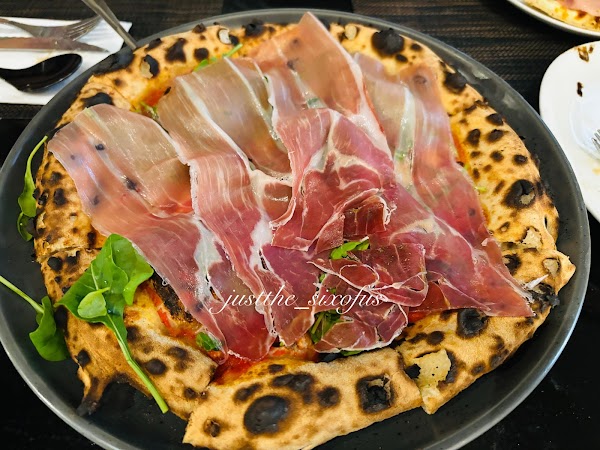 Heritage Pizza KL 3