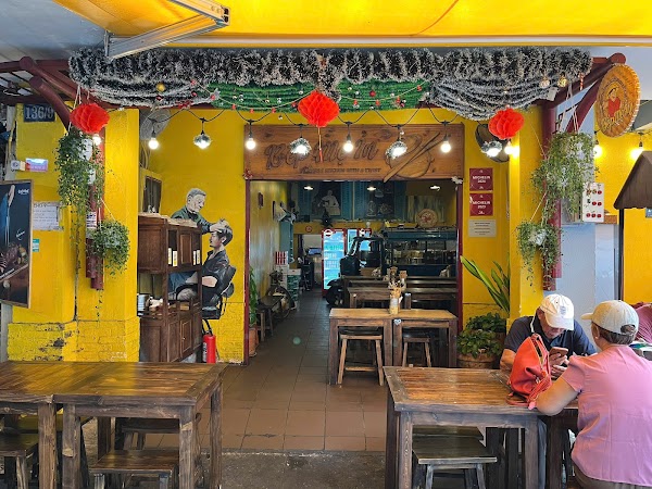 Bếp Mẹ Ỉn - Vietnamese Restaurant 1