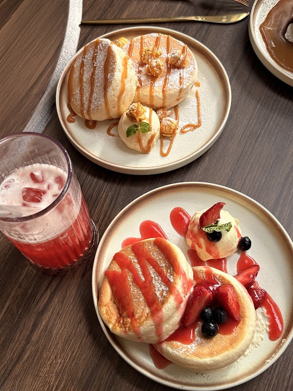 NuAge Cafe - Fluffy Pancakes & Coffee 4