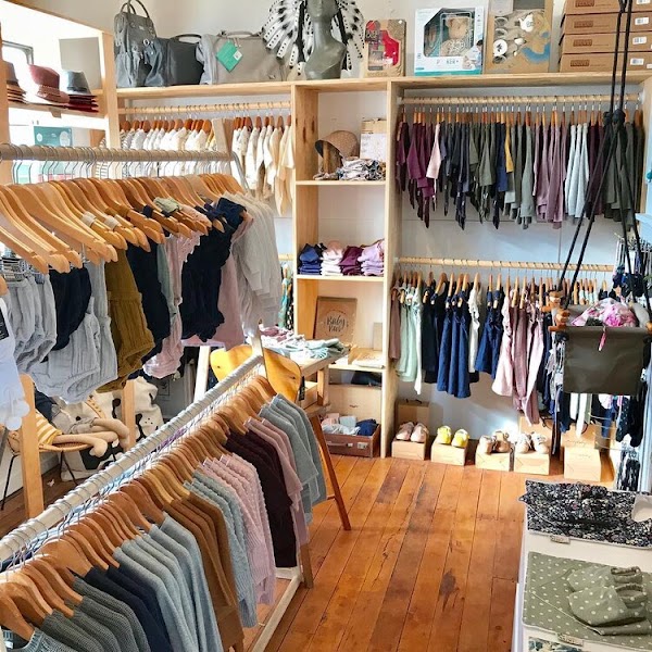 Country Lane Retail Village 4