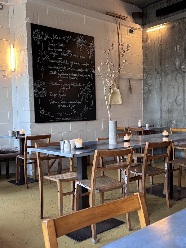 Jolene Bakery & Restaurant 3