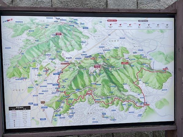 Inwangsan (Hanyangdoseong Fortress) Walking Trail Entrance 1