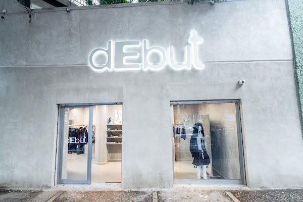 debut store 1