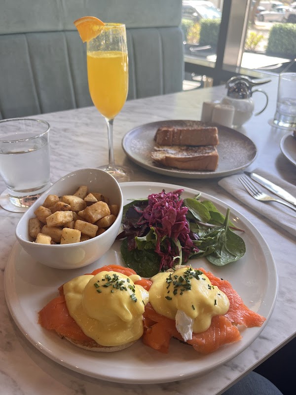 Evviva Breakfast and Lunch 3