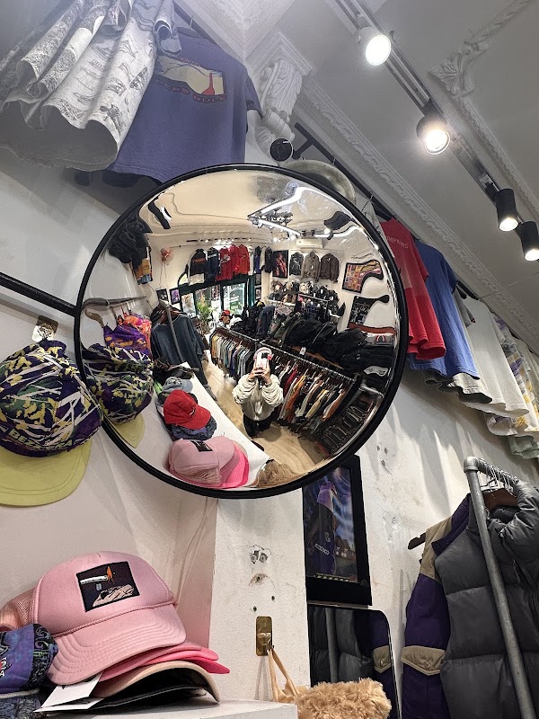 Nhà Hy Store – Vintage Clothing Da Nang 4