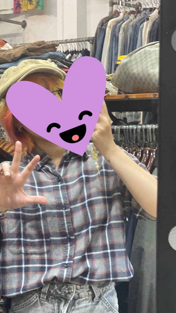 Nhà Hy Store – Vintage Clothing Da Nang 3