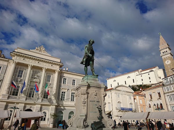 Tartini Square 5