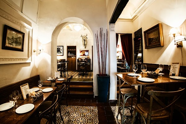 Petit Comité Sevilla