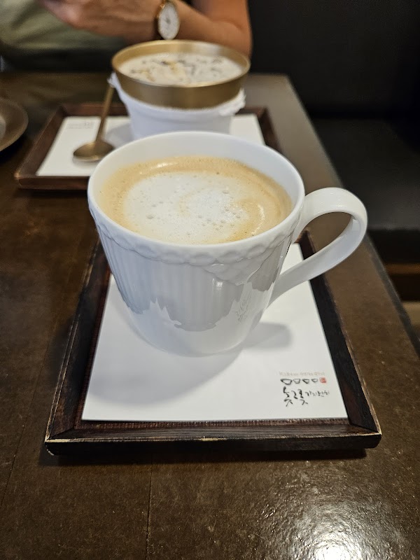 놋그릇가지런히 2
