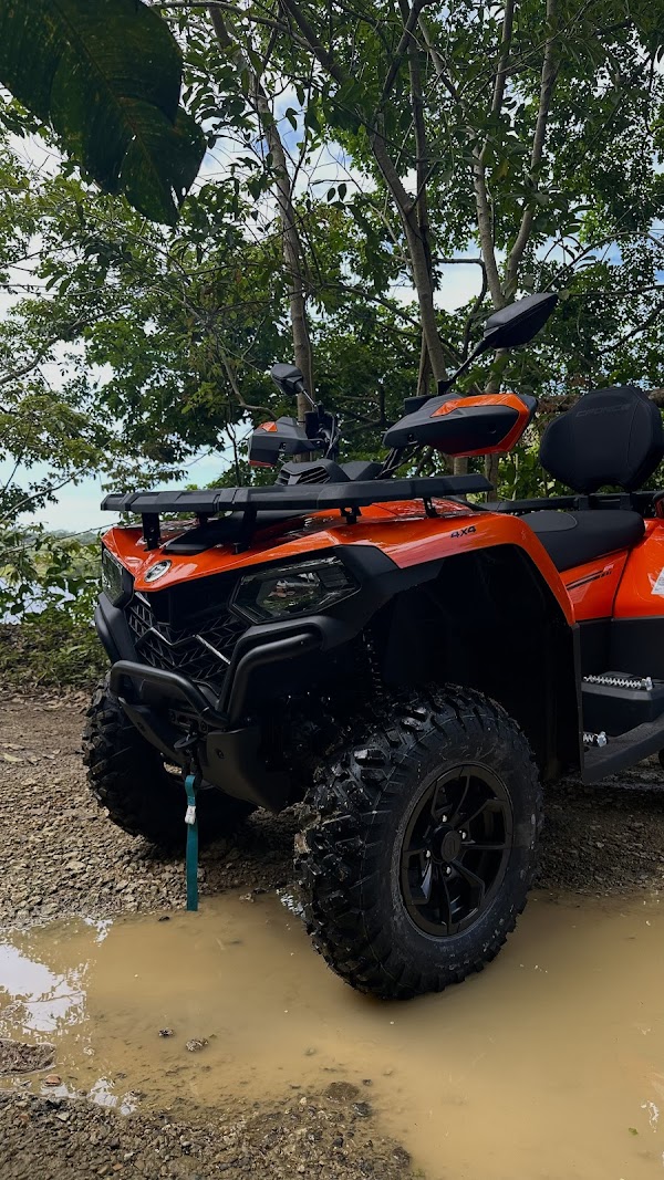 Bocas Luxury Rent A Car 1