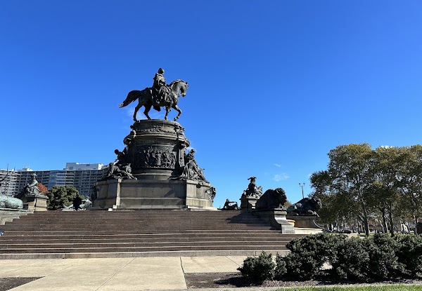 Rocky Statue 3
