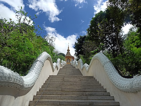 Phra Maha Mondop Phutthabat 1