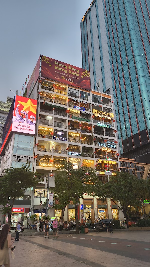 Nguyen Hue Walking Street 1