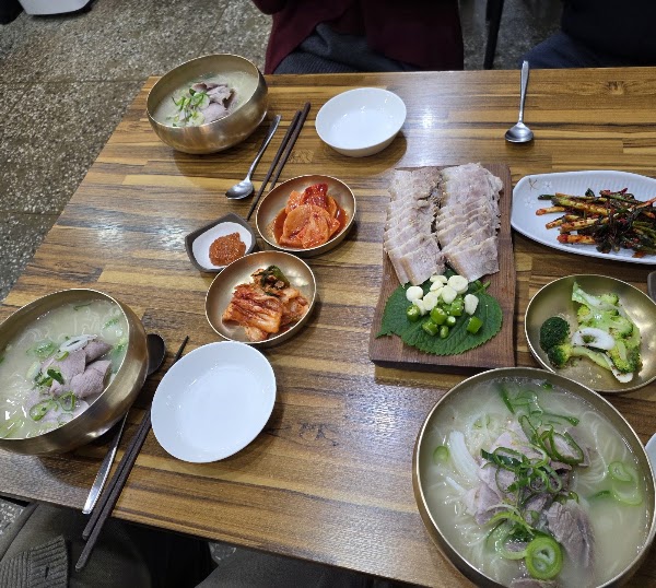 Mandolong Noodle House 5