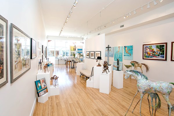 Plum Gallery