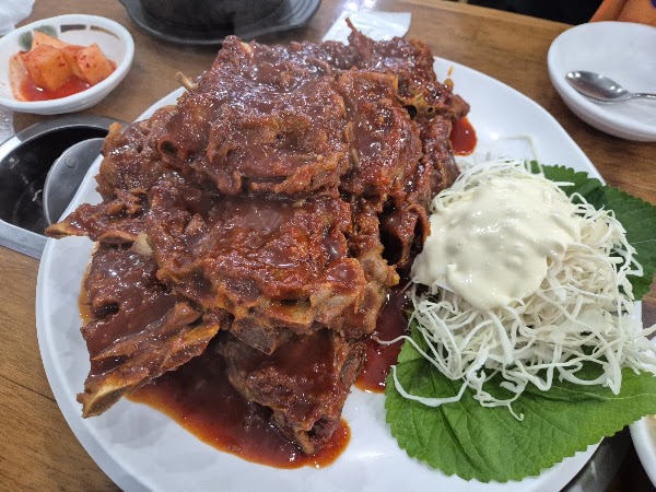 Sindonggung Gamjatang Yeoksam Main 4