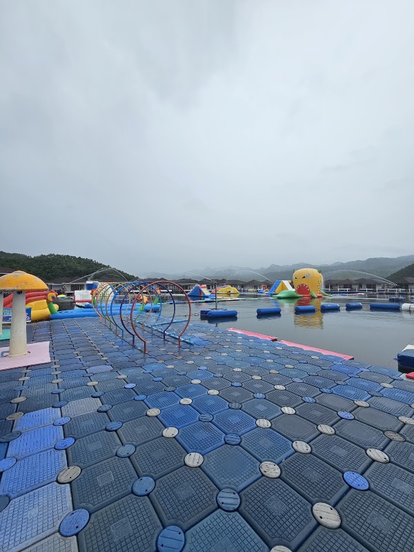 Lake Heaven Resort & Park 4