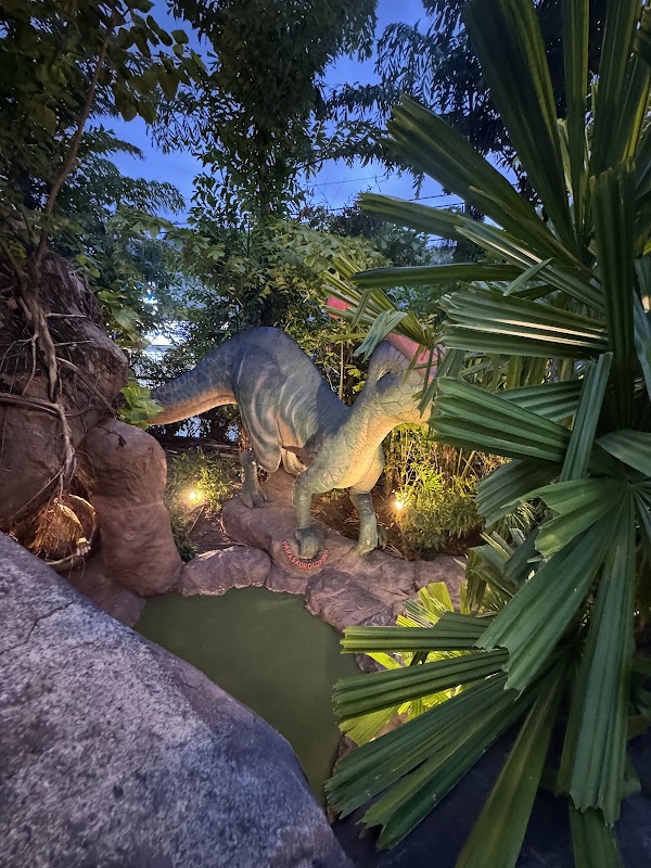 Dino Park Mini Golf & Restaurant 4