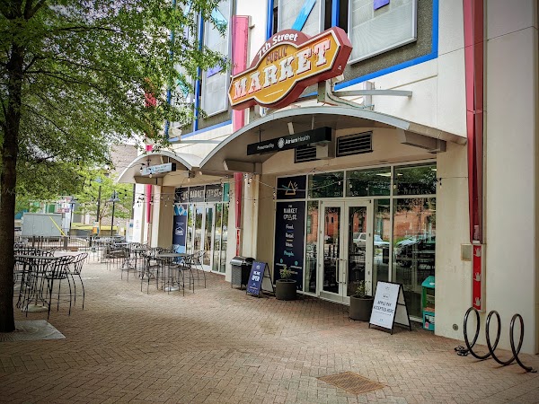 Geno D's Pizza