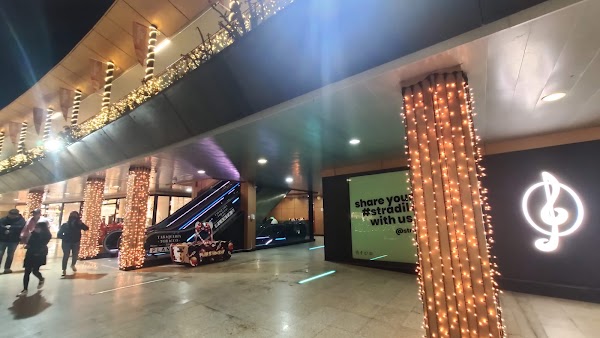 Centro Comercial Las Palmeras